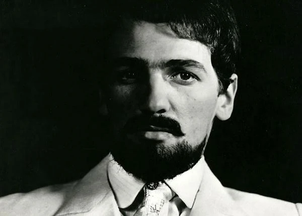 W "Nocach i dniach" (1975) wcielił się w postać Józefa Toliboskiego, w którym kochała się Barbara Niechcic (Jadwiga Barańska).