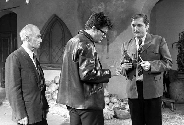 Zdzisław Maklakiewicz i Zbigniew Cybulski w filmie "Salto" (1965)