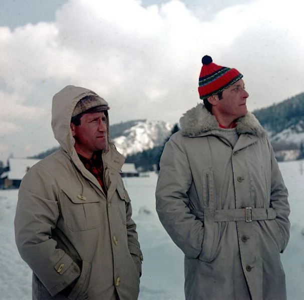 Zdzisław Maklakiewicz i Jan Himilsbach w filmie "Jak t się robi" mi" (1973)
