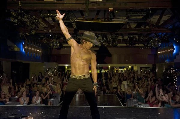 Matthew McConaughey w scenie z filmu "Magic Mike" Matthew McConaughey w scenie z filmu "Magic Mike"