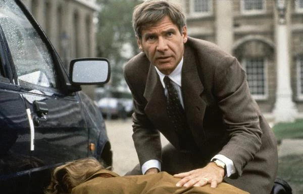 ... oraz analityk, a później wicedyrektor CIA Jack Ryan w zrealizowanych na podstawie powieści Toma Clancy'ego filmach Phillipa Noyce'a "Czas patriotów" (1992) i "Stan zagrożenia" (1994).