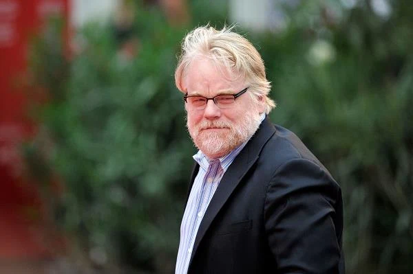W niedzielę, 2 lutego, w Nowym Jorku zmarł amerykański aktor Philip Seymour Hoffman. Miał 46 lat. Policja trafiła w mieszkaniu gwiazdora na heroinę, jego samego znaleziono zaś w samej bieliźnie na podłodze w łazience z igłą wbitą w przedramię.
<b><a href="http://film.interia.pl/wiadomosci-dnia/news/nie-zyje-philip-seymour-hoffman,1988671,38" target="_blank">Czytaj więcej!</a></b>