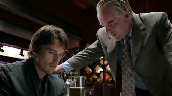 W thrillerze Sidneya Lumeta "Nim diabeł powie ci, że nie żyjesz" (2006) zagrał czarny charakter. Mimo niesprzyjających warunków fizycznych zgodził się również na wzięcie udziału w scenie erotycznej (z Marisą Tomei).