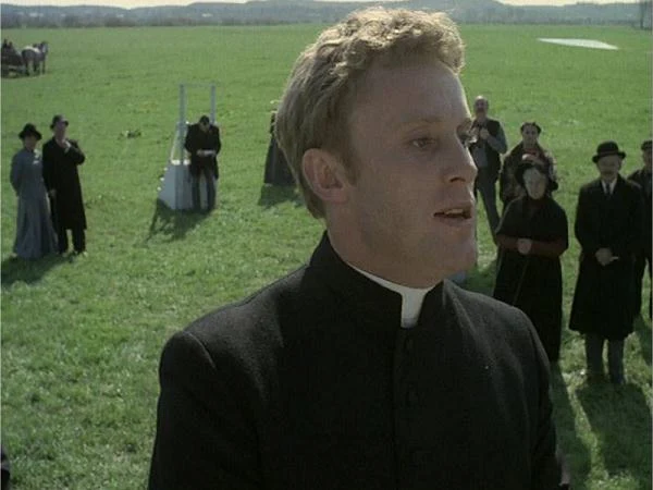 "Wizja Lokalna 1901" (1980) - rekonstrukcja wydarzeń, które miały miejsce w roku 1901 we Wrześni, a do polskiej historii przeszły pod nazwą "strajku szkolnego", gdy władze pruskie wprowadziły do szkół obowiązek nauczania religii i głośnej modlitwy za pomyślność cesarza w języku niemieckim. Grupa dzieci wychowywana w domach w wierze katolickiej odmawia podporządkowania się dyrektywie. Nauczyciele z mniejszym lub większym entuzjazmem usiłują wyperswadować dzieciom wszelki opór. Z braku efektów sprawa nabiera rozgłosu.