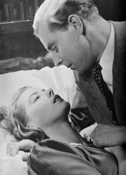 Szwedka dostała rolę w produkowanym przez Selznicka amerykańskim filmie "Intermezzo: A Love Story" (1939) i, występując u boku Lesliego Howarda, znanego m.in. z roli Ashleya w "Przeminęło z wiatrem", rozpoczęła międzynarodową karierę - fot. Hulton Archive
