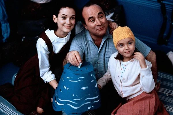 Małą Christinę Ricci większość kinomanów pamięta z filmu familijnego "Casper", ale aktorka zadebiutowała już jako 10-latka w słynnych "Syrenach"...