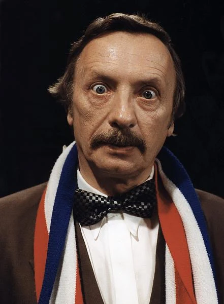 Na swoim koncie ma występy w kabaretach "Owca" i "Dudek" i udział w telewizyjnym Kabarecie Olgi Lipińskiej.