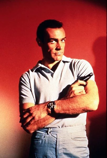 Sean Connery w scenie z filmu "Dr No"