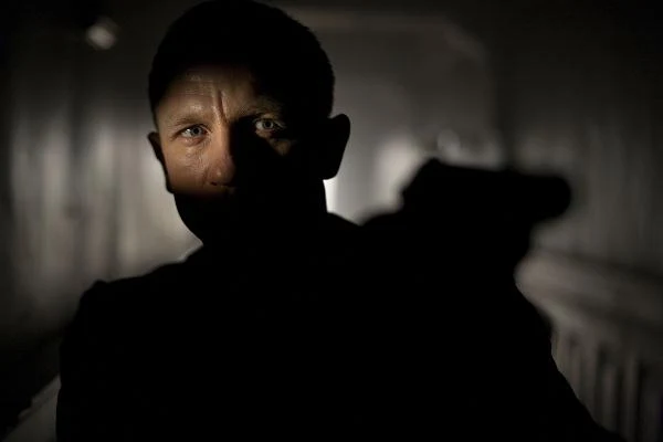 Daniel Craig w scenie z filmu "Skyfall"