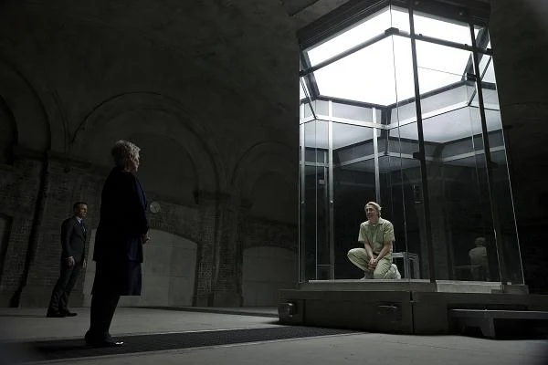 Daniel Craig, Judi Dench i Javier Bardem w scenie z filmu "Skyfall"
