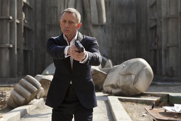 Daniel Craig w scenie z filmu "Skyfall"