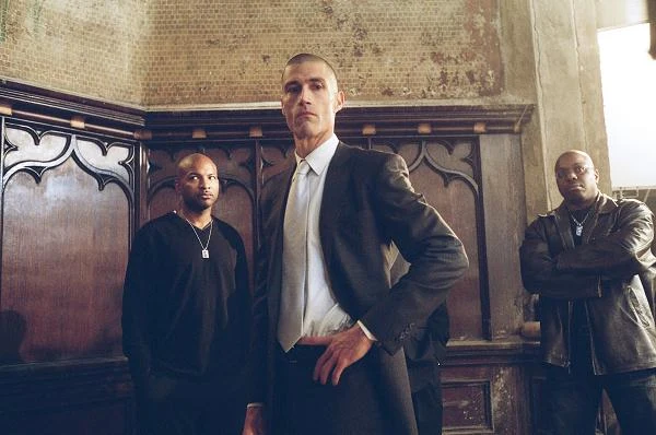 Matthew Fox w scenie z filmu "Alex Cross"