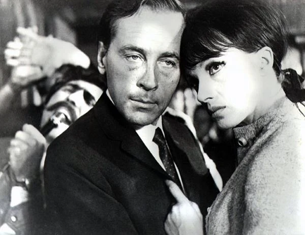 Był wykonawcą popularnych piosenek filmowych. Wykonywał balladę "Deszcze niespokojne" oraz utwór "Przed nami Odra" (piosenka 7 kompanii) pochodzące z serialu "Czterej pancerni i pies". Piosenka "Nim wstanie dzień" z filmu "Prawo i pięść" powstała specjalnie dla Edmunda Fettinga: tekst napisała Agnieszka Osiecka, muzykę – Krzysztof Komeda.