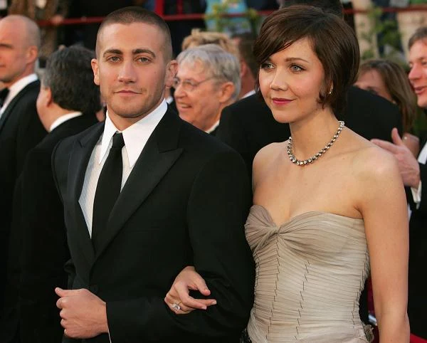 Maggie Gyllenhaal z młodszym bratem Jake'm. Pierwsze role grali w filmach swego ojca Stephena. Ostatni raz wystąpili razem na ekranie w obrazie "Donie Darko", gdzie zagrali... ekranowe rodzeństwo - fot. Frank Micelotta
