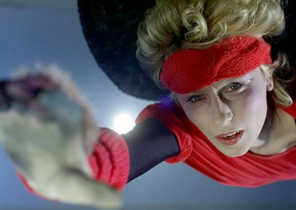 Na przełomie lat 70. i 80. Janda występowała w filmach Piotra Szulkina spod znaku science fiction: "Golemie" (1980), "Wojnie światów - następne stulecie" (1981) oraz w "O-bi, o-ba. Koniec cywilizacji" (1984) - [na zdjęciu].