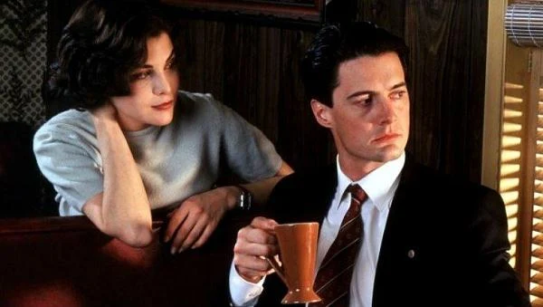 Sherilyn Fenn i Kyle MacLachlan