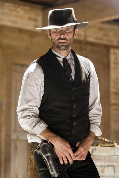 Walton Goggins w scenie z filmu "Django"