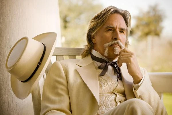 Don Johnson w scenie z filmu "Django"