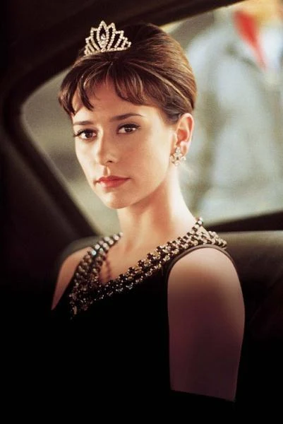 W 2000 roku powstał film "Historia Audrey Hepburn". W rolę słynnej aktorki wcieliła się Jennifer Love Hewitt.