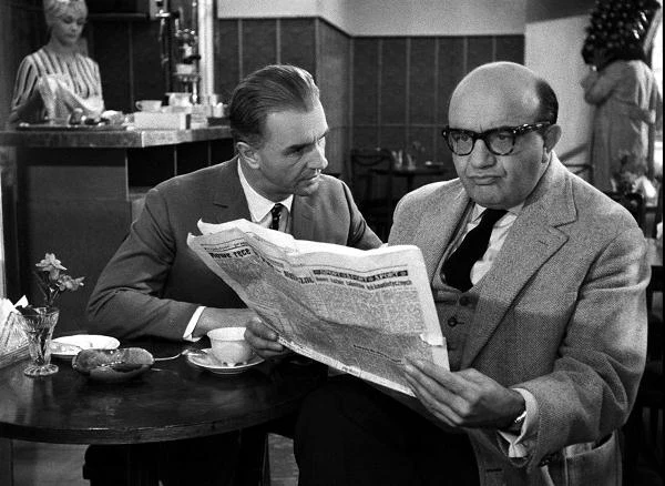 Edward Dziewoński i Aleksander Bardini w filmie "Jutro premiera"