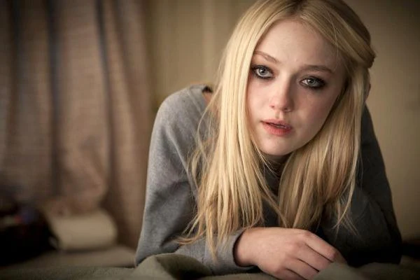 Dakota Fanning w filmie "The Motel Life" (2012)