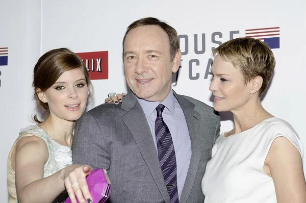 Kate Mara, Kevin Spacey i Robin Wright podczas promocji serialu "House of Cards"