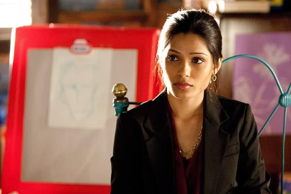 W "Genezie planety małp" zagrała z kolei u boku Jamesa Franco. Ten ostatni wcielił się w filmie Ruperta Wyatta w rolę genetyka, twórcy rasy superinteligentnych małp. W wyniku jego eksperymentów, dojdzie do wojny pomiędzy ludźmi i małpami.