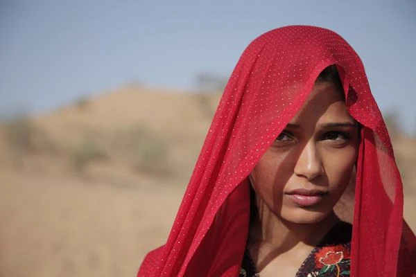 W tytułowej roli w filmie "Triszna. Pragnienie miłości" Michaela Winterbottoma - luźnej adaptacji klasycznej powieści Thomasa Hardy'ego "Tessa d'Urberville". Pinto gra w niej córkę rikszarza, która zakochuje się w synu zamożnego dewelopera.