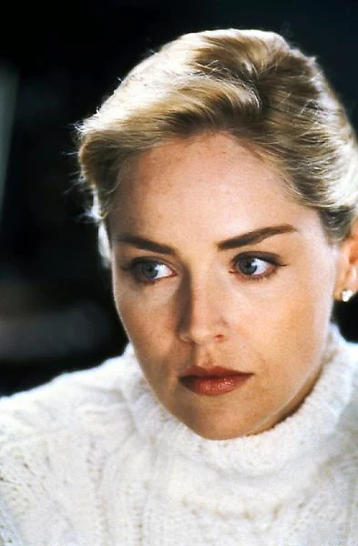 W drugiej z wymienionych "doceniono" także jej występ w dramacie "Na rozstaju" (1994).