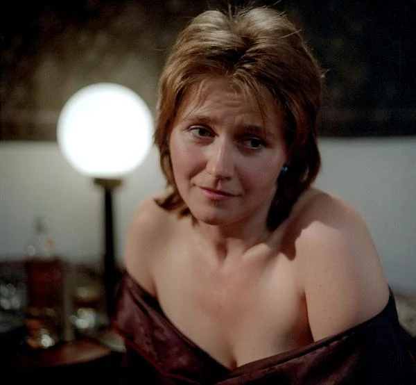 W "Sztuce kochania" Jacka Bromskiego Ziętek zagrała Elizę - jedną z licznych wielbicielek seksuologa Olgierda Pasikonika.