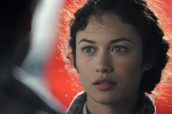 Kolejnym obrazem Kurylenko był dramat Rolanda Joffe "Gdy budzą się demony" opowiadający o narodzinach organizacji Opus Dei.