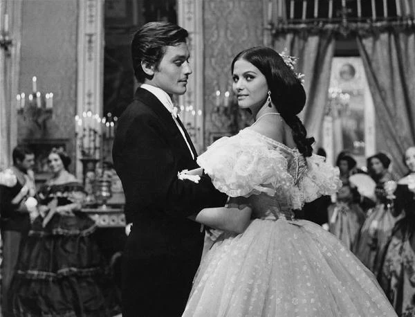 Claudia Cardinale i Alain Delon w filmie Luchino Viscontiego "Lampart" (1963) Claudia Cardinale i Alain Delon w filmie Luchino Viscontiego "Lampart" (1963)