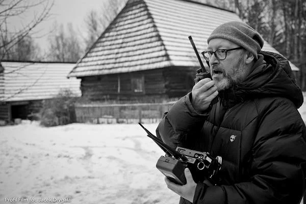 Wojtek Smarzowski na planie filmu "Pod Mocnym Aniołem"