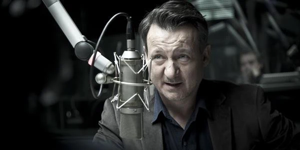 Robert Więckiewicz na planie filmu "Pod Mocnym Aniołem"