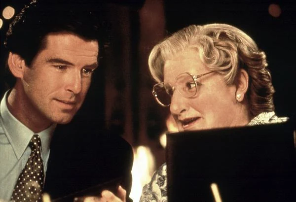 Popularność zapewniła mu też rola Stu w komedii "Pani Doubtfire" (1993), u boku Robina Williamsa.