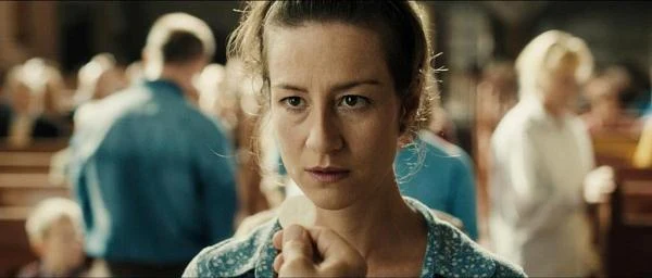 Maja Ostaszewska w filmie "W imię..."