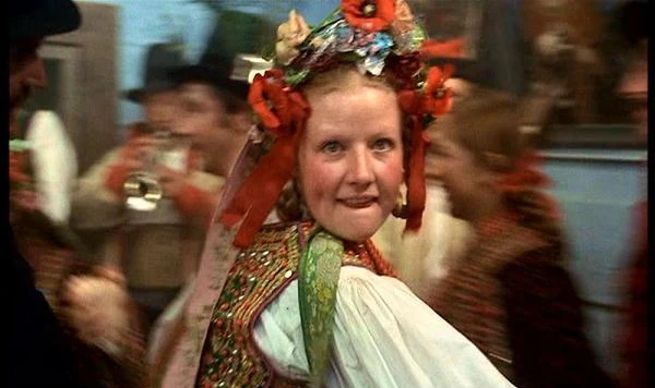 W 1972 roku zagrała w filmie "Trzeba zabić tę miłość" w reżyserii Janusza Morgensterna. W tym samym roku zagrała u Andrzeja Wajdy słynną rolę Kaśki w "Weselu" (na zdjęciu). Pojawiała się jeszcze wielokrotnie w filmach Wajdy, m.in. w "Ziemi obiecanej" (1974), "Smudze cienia" (1976), "Człowieku z żelaza" (1981) i w polsko-francuskiej adaptacji "Biesów".