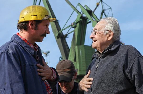 Robert Więckiewicz i Andrzej Wajda na planie filmu "Wałęsa. Człowiek z nadziei" - fot. Marcin Makowski