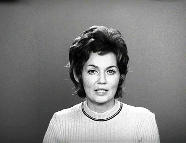 Legenda polskiej telewizji. Dziennikarka i prezenterka telewizyjna prowadziła popularne programy "Studio 2" w TVP i "Czar par" w TVN. Jej mężem jest Mariusz Walter, współzałożyciel stacji TVN. "Jestem konsekwentna i mam tak zwaną żelazną rękę" - mówi o sobie jubilatka. 22 września pani Bożena Walter obchodzi 75. urodziny!