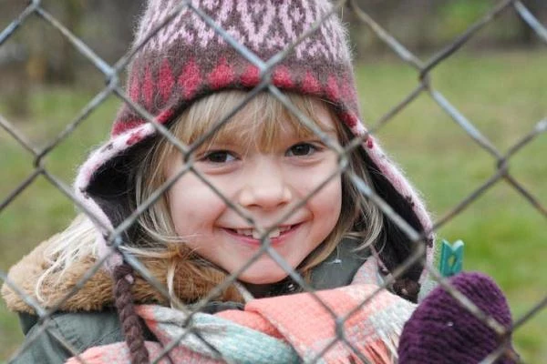 W serialu kryminalno-obyczajowym "Determinator (2007) Julia zagrała swoją imienniczkę (Julia Kopacka) - córkę Ewy Kopackiej. Małą ale za to bardzo inteligentną dziewczynkę, która rozumie więcej niż wydaje się jej matce. W swoją postać wcieliła się u boku Anety Todorczuk-Perchuć oraz Roberta Gonery - fot. Marcin Makowski/ Fabryka Obrazu