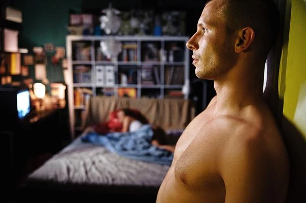 Mateusz Banasiuk w filmie "Płynące wieżowce".