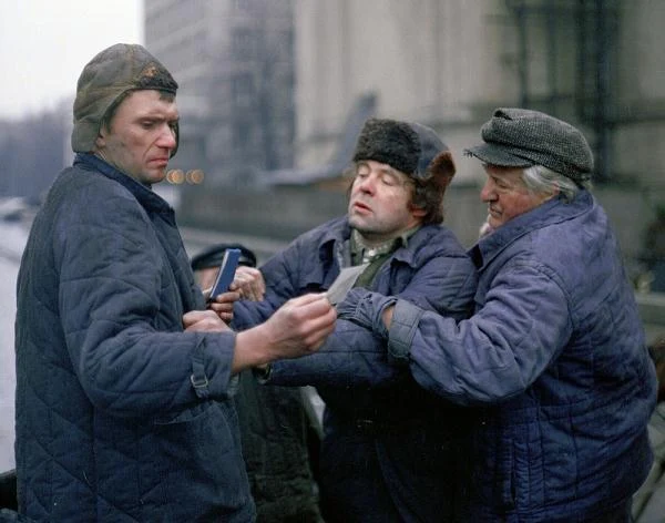 Po ukończeniu warszawskiej PWST Siudym otrzymał angaż w teatrze, zaczął też epizodycznie pojawiać się w filmach. To on zagrał rolę woźnicy węglarki w kultowej komedii Stanisałwa Barei "Miś".