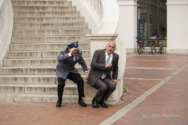 - To będzie zaskakująca historia o współczesnej Polsce pokazana w nieco skrzywionym zwierciadle. Lekkie, przyjemne kino, które poprawia humor - mówi reżyser i scenarzysta Piotr Wereśniak.