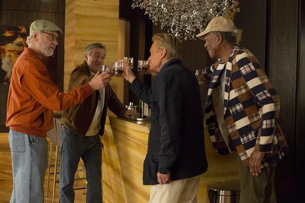 Kevin Kline, Robert De Niro, Michael Douglas i Morgan Freeman w scenie z filmu "Last Vegas"