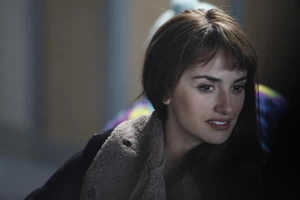 Penélope Cruz w scenie z filmu "Powtórnie narodzony"