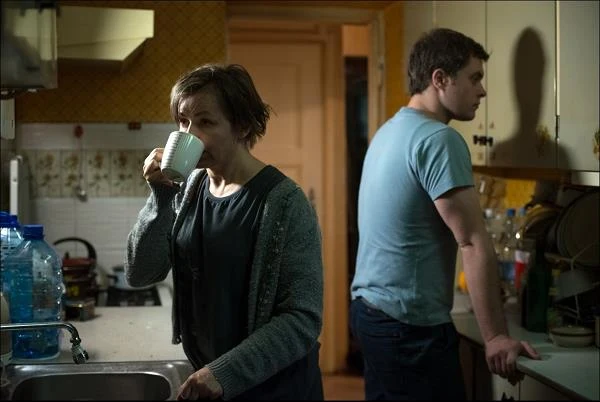 Aleksandra Konieczna i Tomasz Schuchardt w filmie "Mur" w reżyserii Dariusza Glazera - fot. M.Mikołajczyk