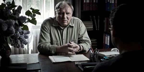 Andrzej Grabowski w scenie z filmu "Pod Mocnym Aniołem"