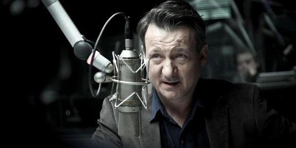 Robert Więckiewicz w scenie z filmu "Pod Mocnym Aniołem"