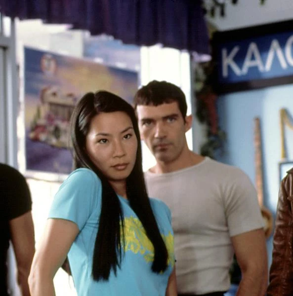 Na planie "Kumpla do bicia" spotkała sie z Antonio Bandersem. Kilka lat później u boku hiszpańskiego gwiazdora zagrała jeszcze w filmie "Ballistic".