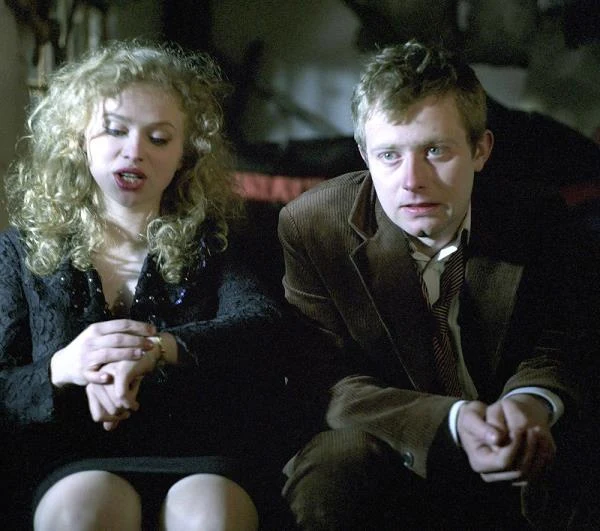 W rozgrywających się w marcu 1968 roku "Marcowych migdałach" (1989) Radosława Piwowarskiego Lubaszenko zagrał szkolnego literata i fotografa o imieniu Tomek, który otrzymuje od dyrektorki polecenie opisania w gazetce ściennej serdecznego przyjęcia czeskich przyjaciół i przebiegu ich wizyty. Chłopiec odmawia. Niedługo potem zostaje zawieszony w prawach ucznia.